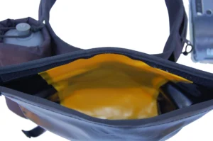 Moto ledvinka enduro cestování – pohled do kapsy