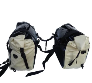 Explorer vak na motorku – spojení vaků popruhy