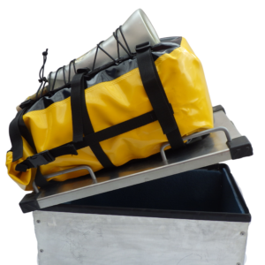 Vak na kufr na motorku upevněný na kufru