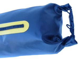 Zadní vak na motorku s bočním vstupem – detail uzavírání